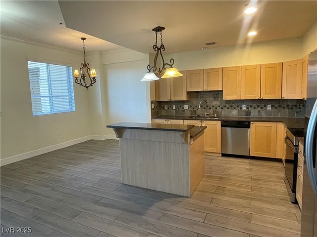 2405 West Serene Avenue 201, Las Vegas, NV 89123