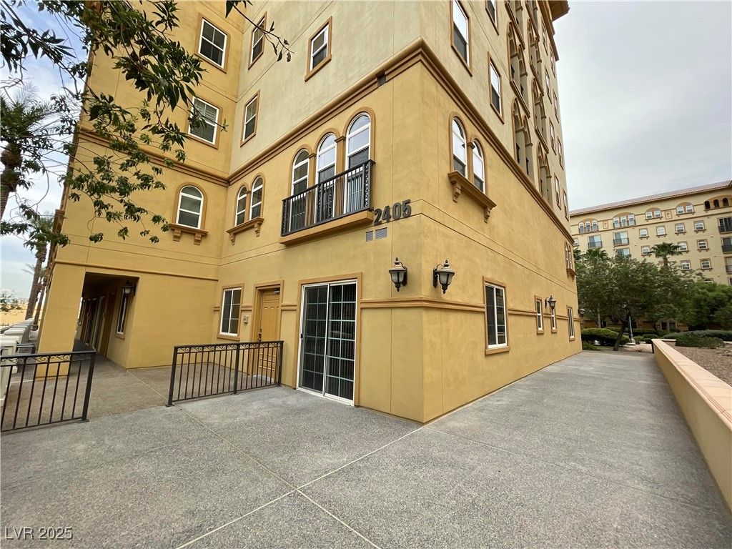 2405 West Serene Avenue 201, Las Vegas, NV 89123