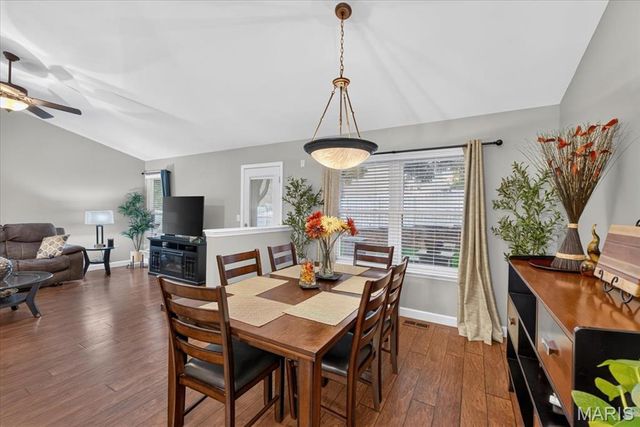 1513 Hawkins Corners Drive, Fenton, MO 63026