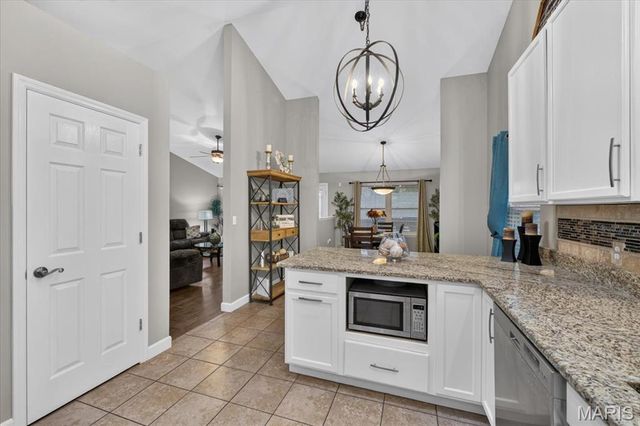 1513 Hawkins Corners Drive, Fenton, MO 63026