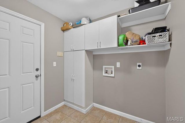 1513 Hawkins Corners Drive, Fenton, MO 63026