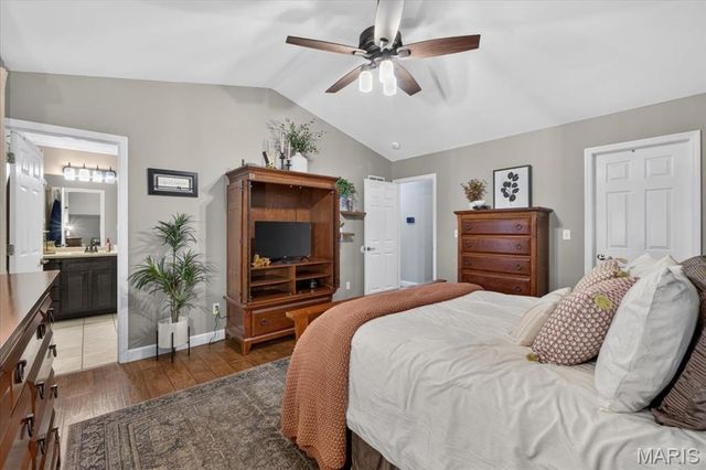 1513 Hawkins Corners Drive, Fenton, MO 63026