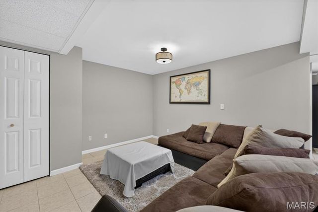 1513 Hawkins Corners Drive, Fenton, MO 63026