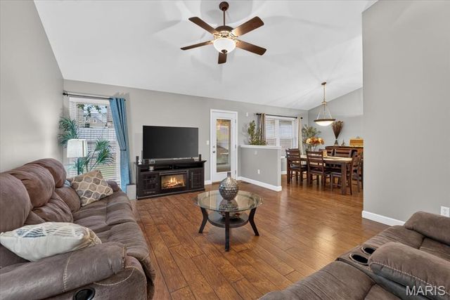 1513 Hawkins Corners Drive, Fenton, MO 63026