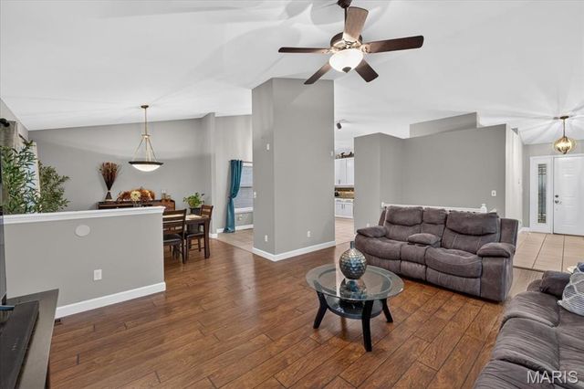 1513 Hawkins Corners Drive, Fenton, MO 63026