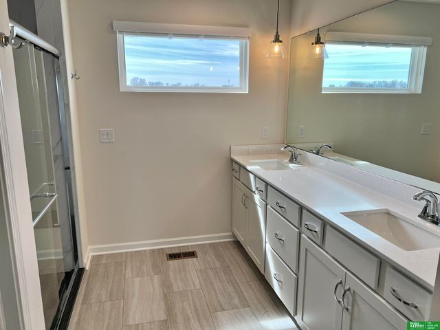 9069 N 175th Street, Bennington, NE 68007