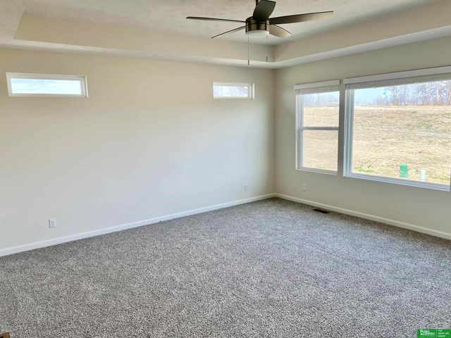 9069 N 175th Street, Bennington, NE 68007