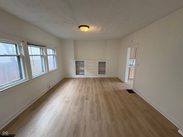 1331 W 34th Street W, Indianapolis, IN 46208