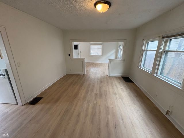 1331 W 34th Street W, Indianapolis, IN 46208