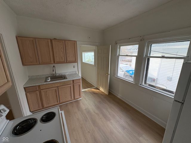 1331 W 34th Street W, Indianapolis, IN 46208