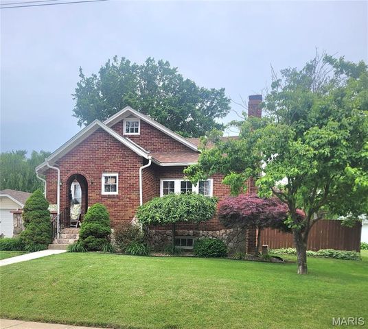 323 W Ross Street, Palmyra, MO 63461