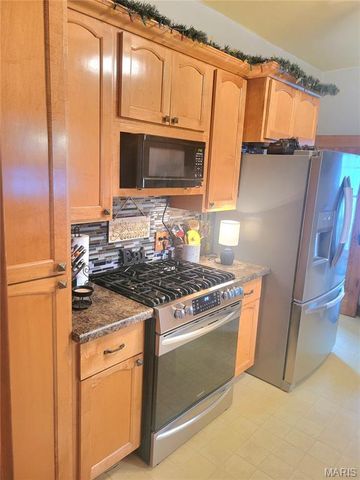 323 W Ross Street, Palmyra, MO 63461