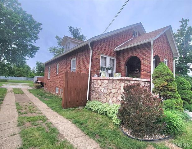 323 W Ross Street, Palmyra, MO 63461