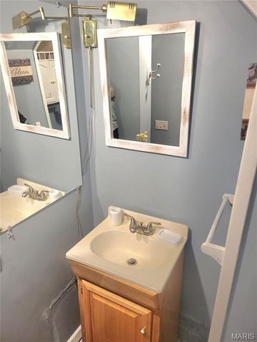 323 W Ross Street, Palmyra, MO 63461