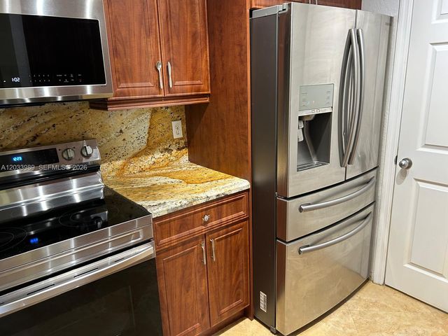 2516 Centergate Dr 102, Miramar, FL 33025
