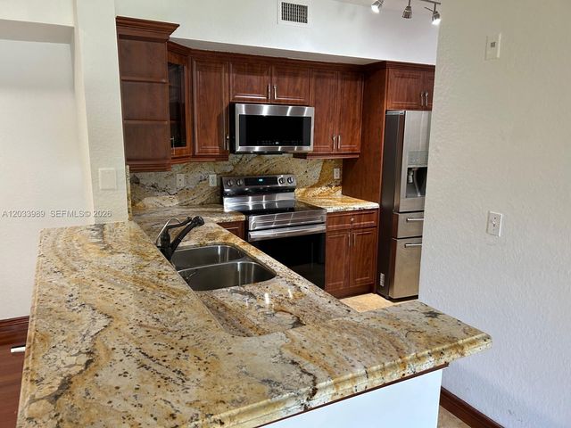 2516 Centergate Dr 102, Miramar, FL 33025