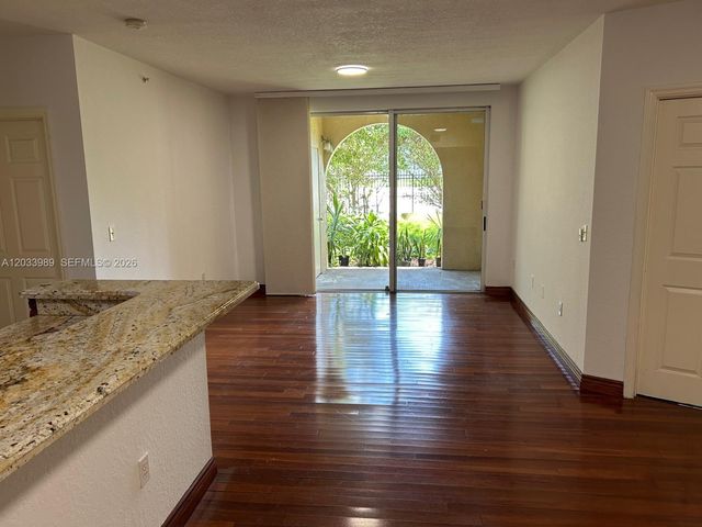 2516 Centergate Dr 102, Miramar, FL 33025