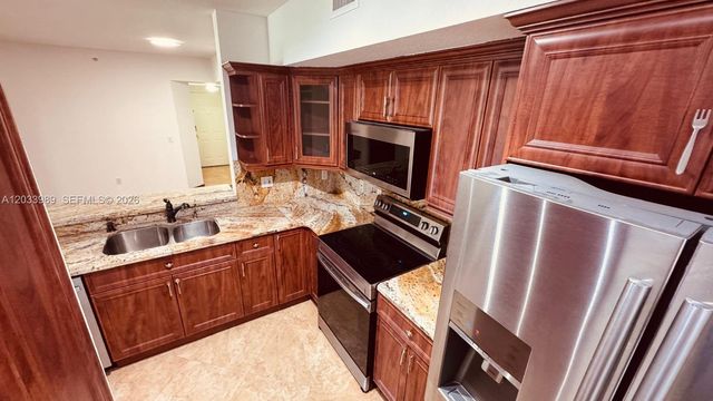 2516 Centergate Dr 102, Miramar, FL 33025