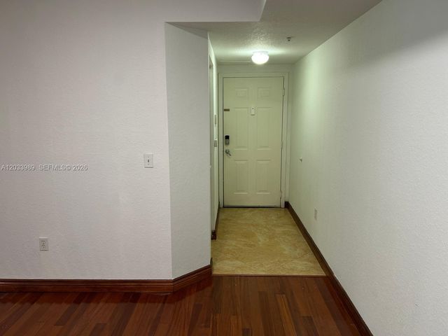 2516 Centergate Dr 102, Miramar, FL 33025