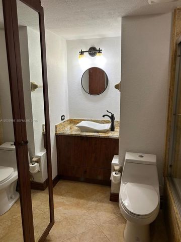 2516 Centergate Dr 102, Miramar, FL 33025