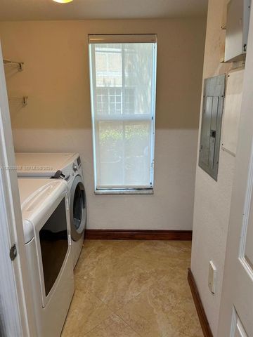 2516 Centergate Dr 102, Miramar, FL 33025