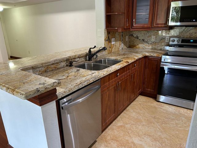 2516 Centergate Dr 102, Miramar, FL 33025
