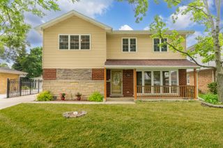 7446 Lake Street, Morton Grove, IL 60053