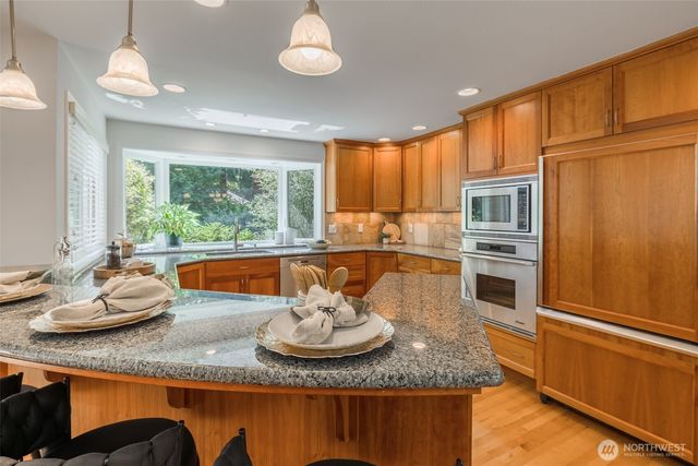 12617 NE 5th Street, Bellevue, WA 98005