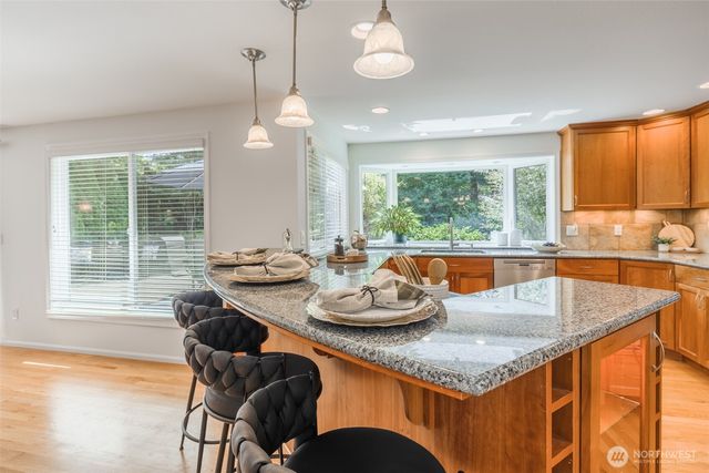 12617 NE 5th Street, Bellevue, WA 98005
