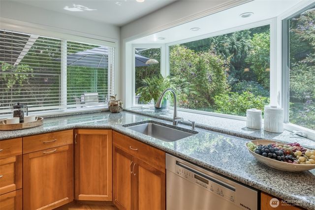 12617 NE 5th Street, Bellevue, WA 98005