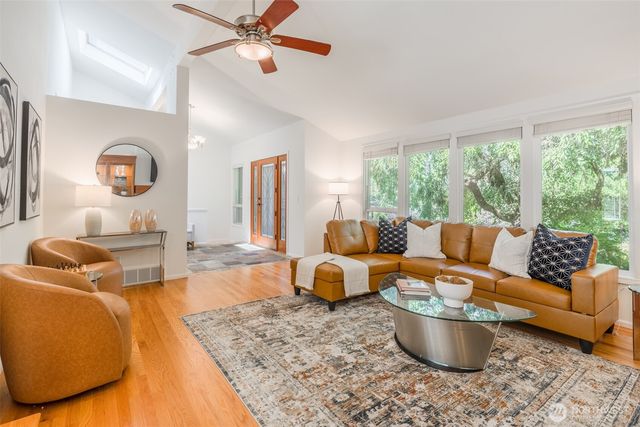 12617 NE 5th Street, Bellevue, WA 98005