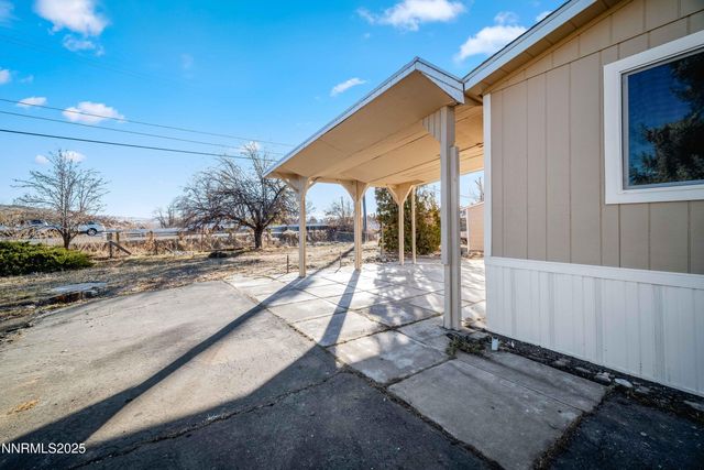 4688 E Leonesio Drive, Sun Valley, NV 89433