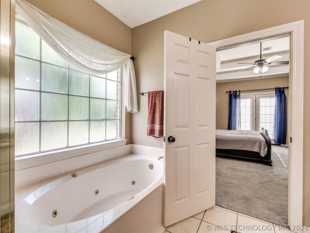 2218 S 113th West Court, Sapulpa, OK 74066