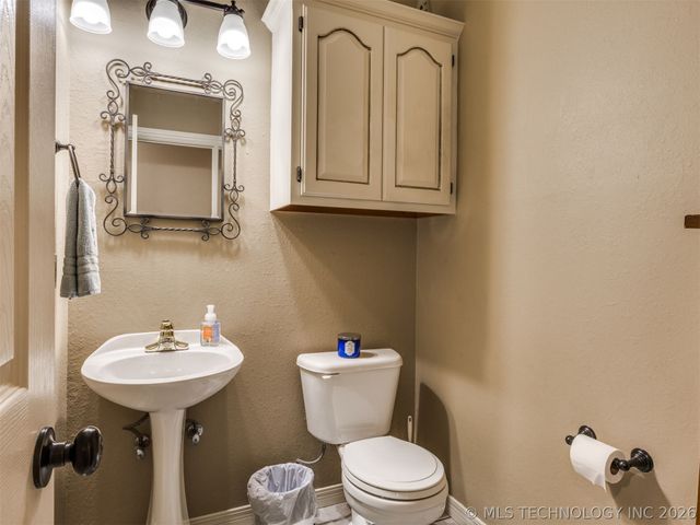 2218 S 113th West Court, Sapulpa, OK 74066