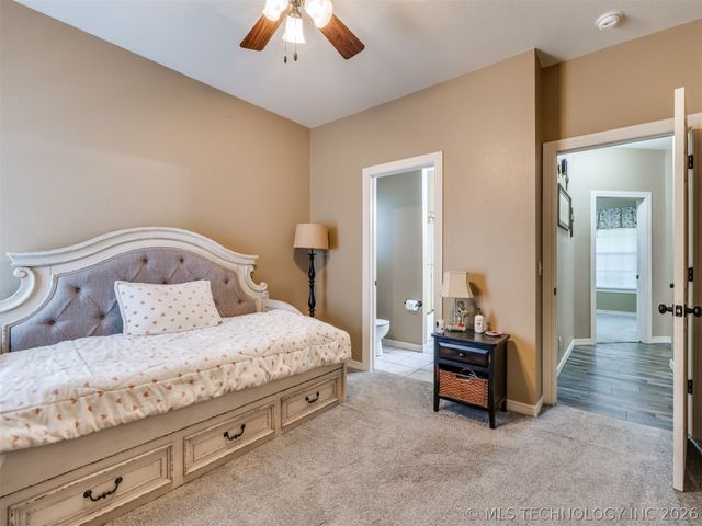 2218 S 113th West Court, Sapulpa, OK 74066