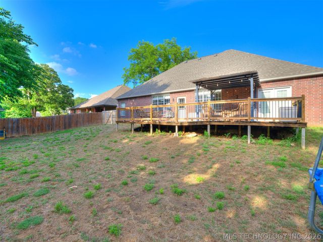 2218 S 113th West Court, Sapulpa, OK 74066