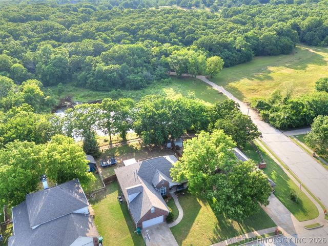 2218 S 113th West Court, Sapulpa, OK 74066