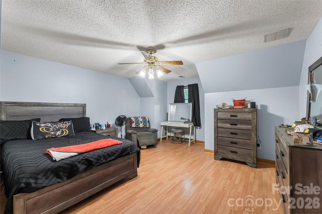 34 Lakeside Drive, Marion, NC 28752