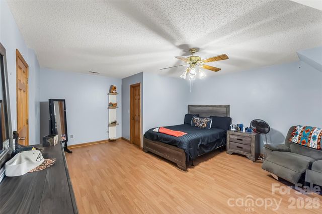 34 Lakeside Drive, Marion, NC 28752