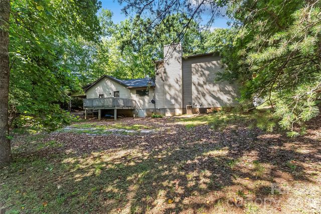 34 Lakeside Drive, Marion, NC 28752