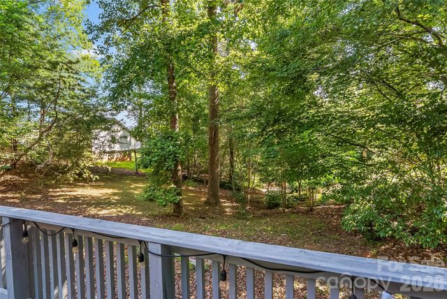 34 Lakeside Drive, Marion, NC 28752