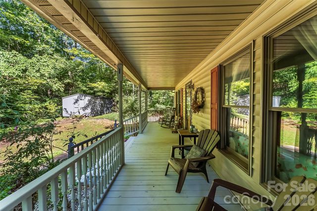 34 Lakeside Drive, Marion, NC 28752