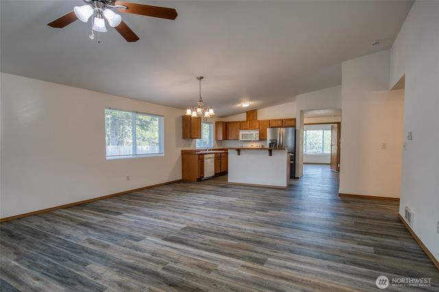 465 Centaurus Avenue SW, Ocean Shores, WA 98569