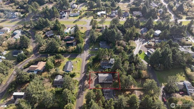 465 Centaurus Avenue SW, Ocean Shores, WA 98569