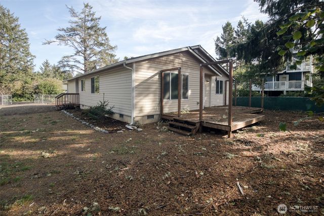 465 Centaurus Avenue SW, Ocean Shores, WA 98569