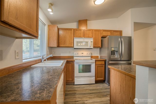 465 Centaurus Avenue SW, Ocean Shores, WA 98569