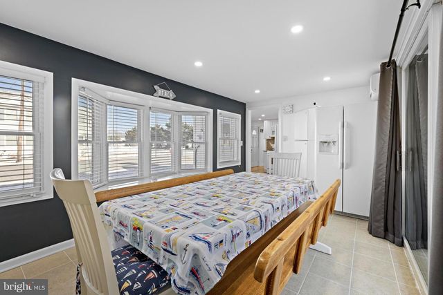 200 N 17TH ST, Surf City, NJ 08008
