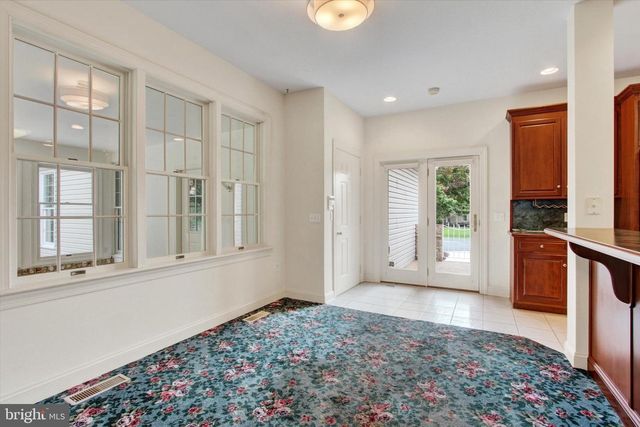 4 FOX RUN RD, Hummelstown, PA 17036