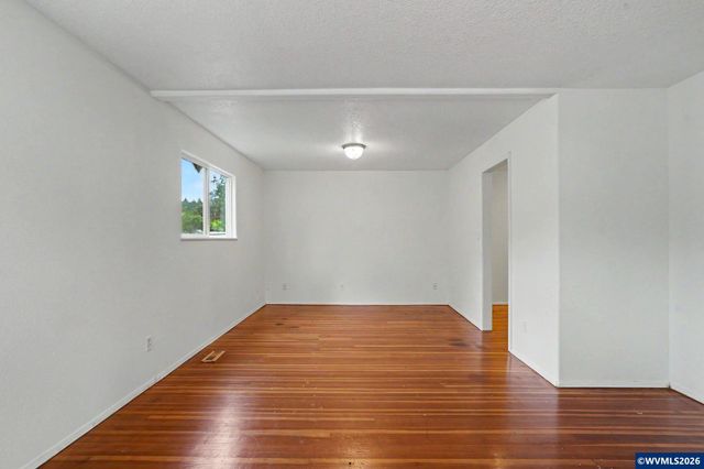508 S 2nd St, Silverton, OR 97381