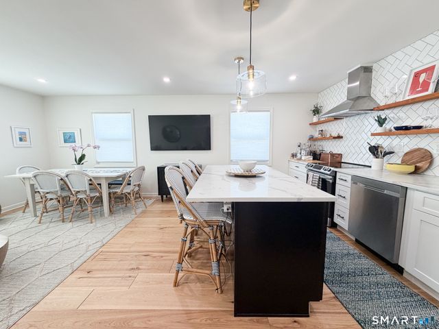 9 Hanover Street, Milford, CT 06460